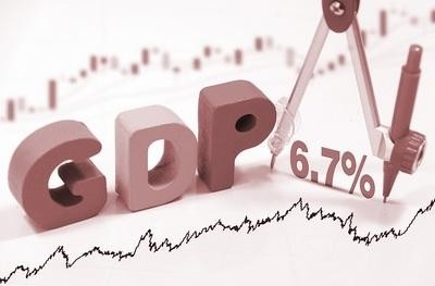 大力发展新型战略产业， 培养更多的龙头企业，隐形冠军