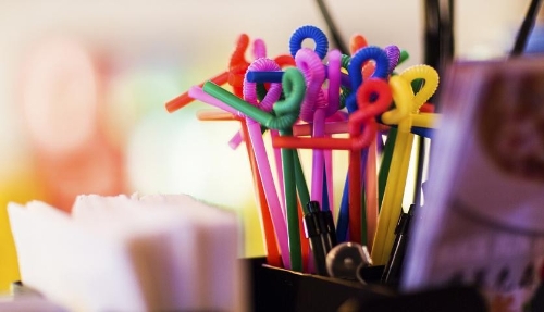 “限塑令”全面升級 綠色未來不是夢