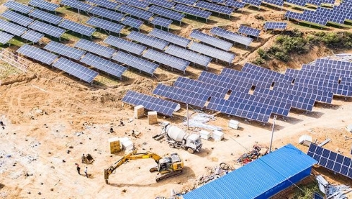 新能源产业新一轮投资将达12万亿，消纳问题仍是关键