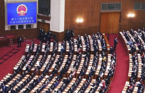 外媒热议中国政府工作报告：强调自主创新绿色发展