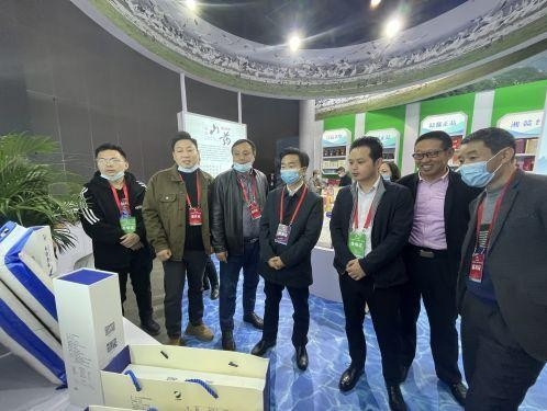第三届江西“生态鄱阳湖 绿色农产品”博览会在南昌举行