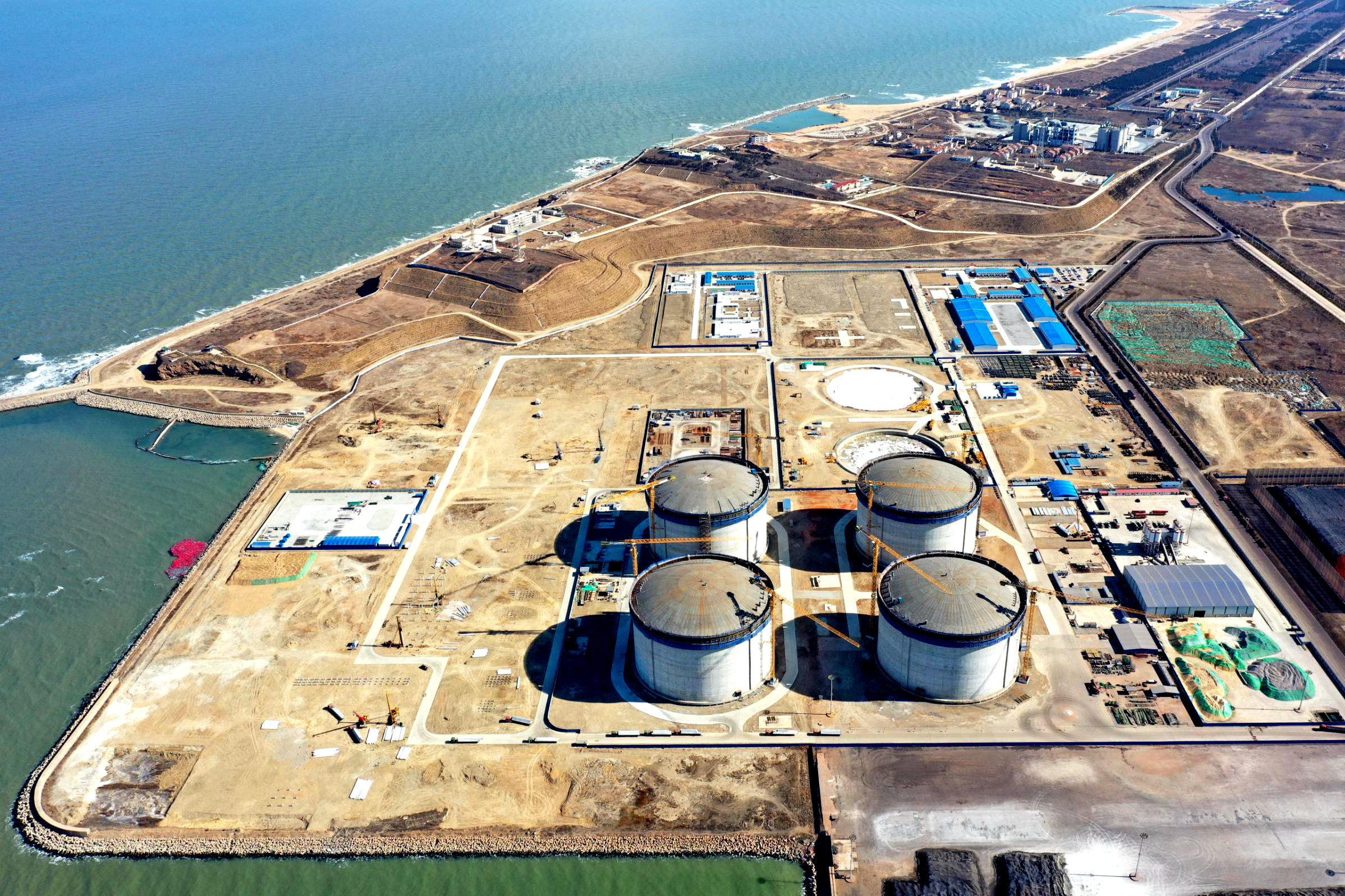 国家管网龙口南山LNG接收站一期工程
